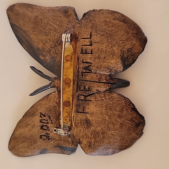 Butterfly Pin Brooch - Picture 2 of 5